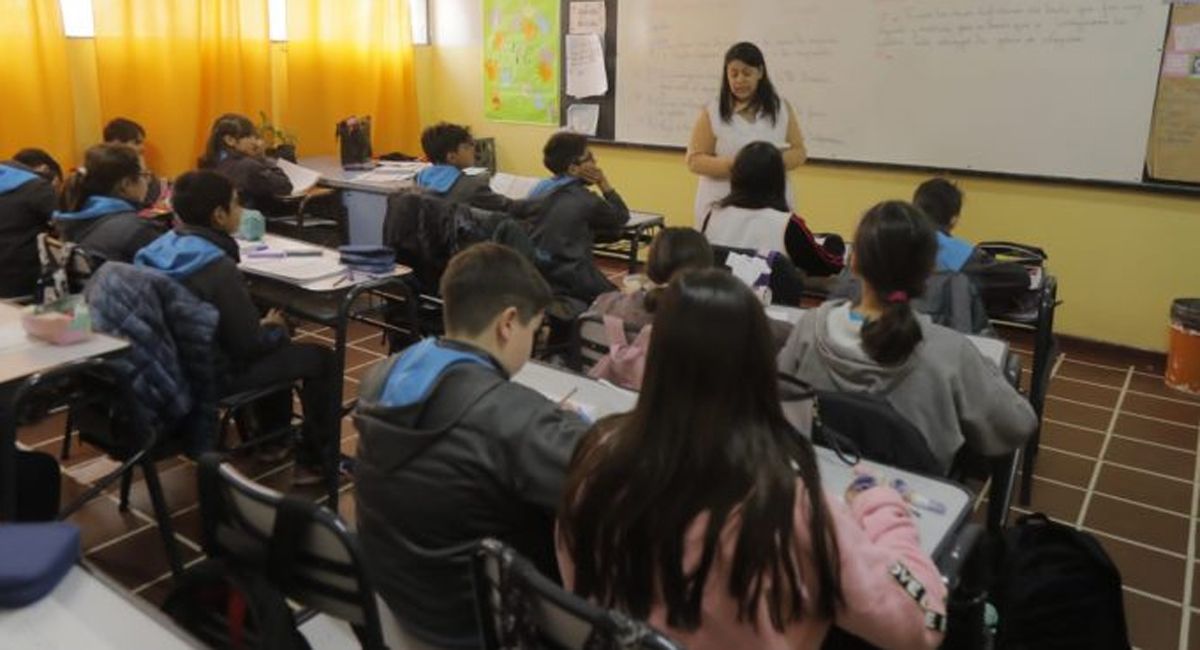 Los chicos de 7º y 1º año de la secundaria tendrán clases normales el jueves 24 de julio, según lo confirmó la DGE. Imagen ilustrativa. Los chicos de 7º y 1º año de la secundaria tendrán clases normales el jueves 24 de julio, según lo confirmó la DGE. Imagen ilustrativa.