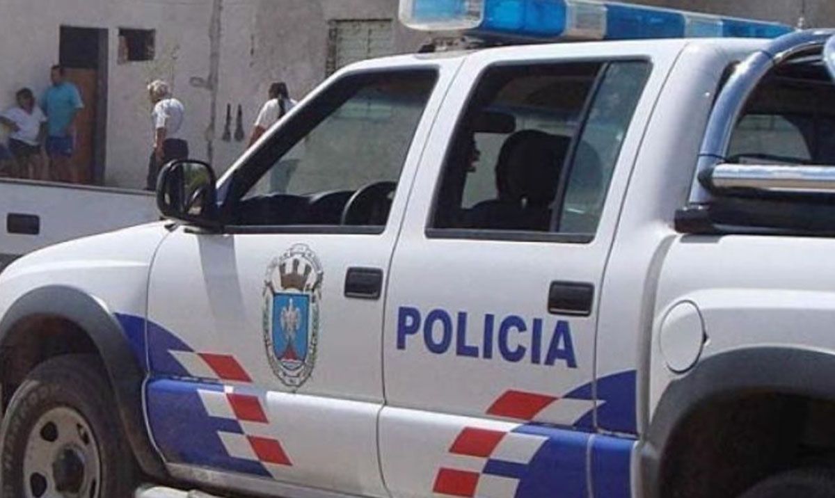 Salvaje golpiza: atacó a su esposa con un látigo porque no le gustó cómo le cebó el mate