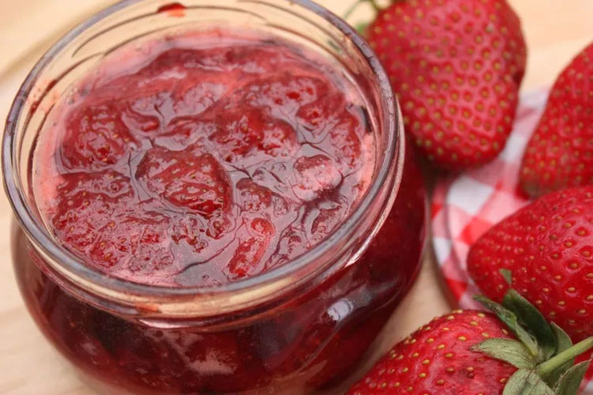 El dulce de frutilla se hace con una receta que lleva pocos ingredientes y pasos muy fáciles de implementar. El dulce de frutilla se hace con una receta que lleva pocos ingredientes y pasos muy fáciles de implementar.