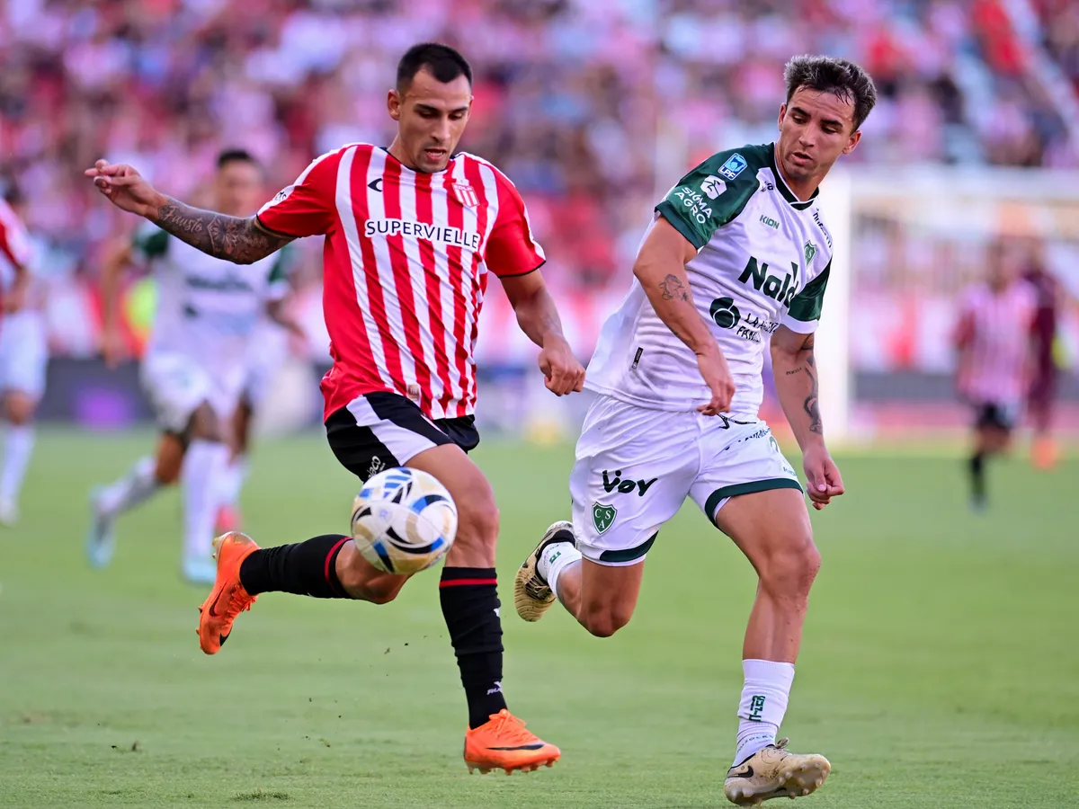 Estudiantes gan&oacute; y es puntero e invicto en el Torneo Apertura.