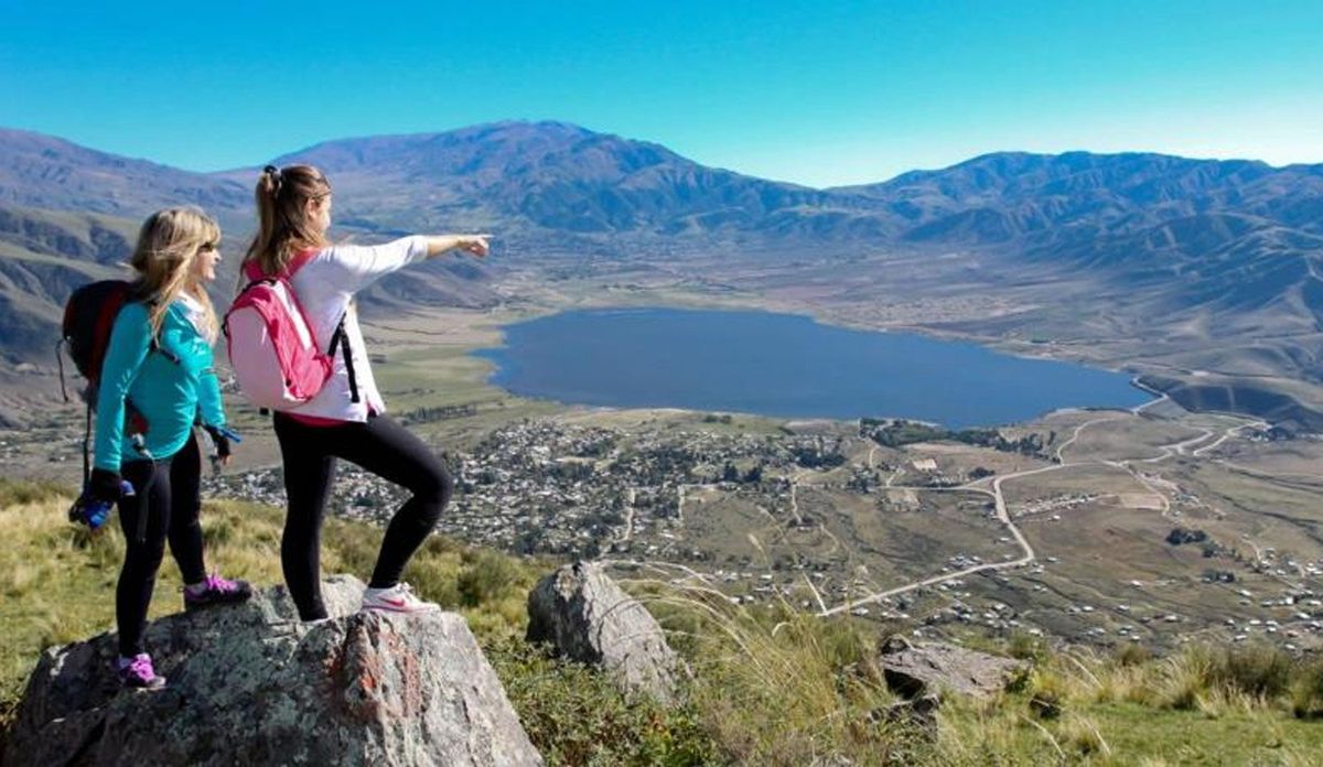 Feriados. Noviembre tendrá el último fin de semana largo del año. Feriados. Noviembre tendrá el último fin de semana largo del año.