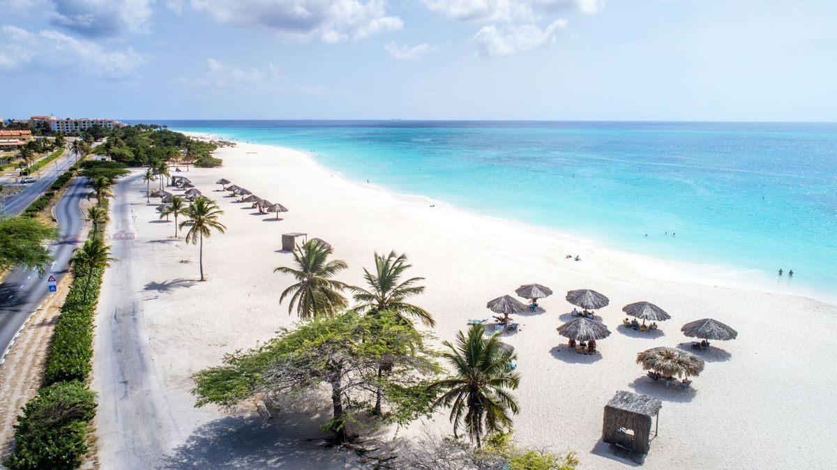 Eagle Beach es una de las playas más hermosas del mundo. Imagen: Freepik.