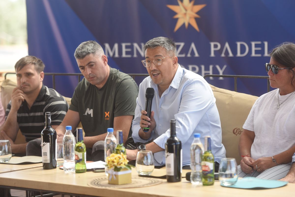 Guido Vacca, director del Mendoza Padel Trophy, y Marcelo Daud, de la AMJP.