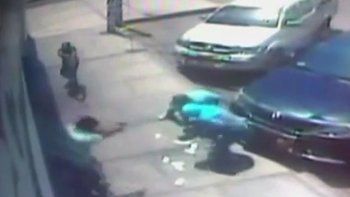 Violencia en Perú: lo intentaron asaltar pero tiró el dinero y mató a uno de los delincuentes