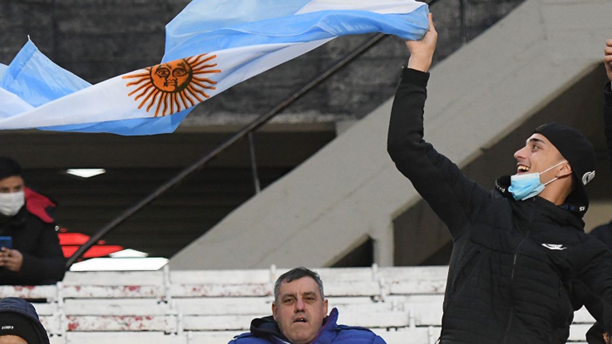 La gente volvió a la cancha en Argentina-Bolivia