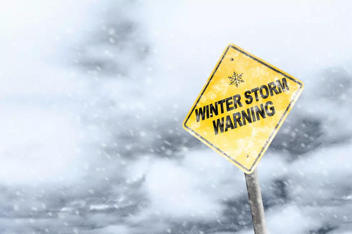 Con nevadas intensas en el pronóstico, las autoridades recomiendan extremar precauciones en las carreteras y preparar los hogares para el frío extremo