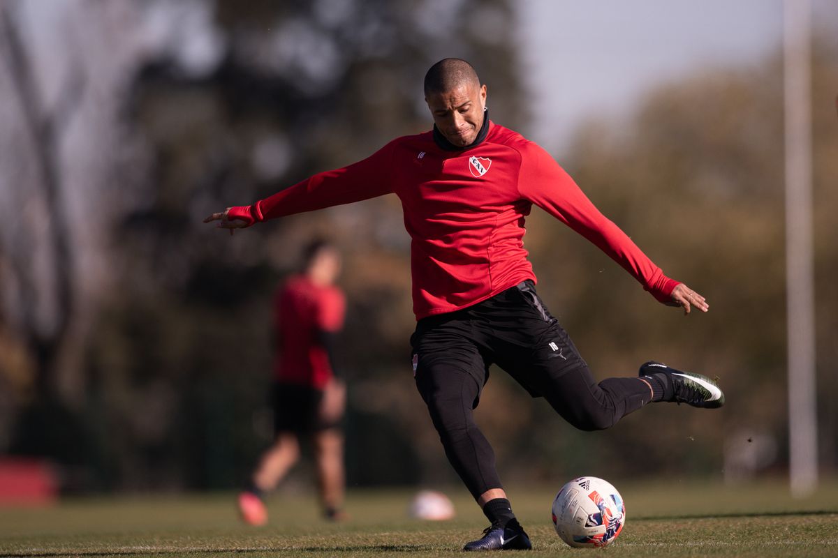 Leandro Benegas no jugará el clásico entre Independiente y Racing