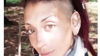 Hallaron ropa ensangrentada donde desapareció la mujer de 39 años que discutió con su novio Hallaron ropa ensangrentada donde desapareció la mujer de 39 años que discutió con su novio