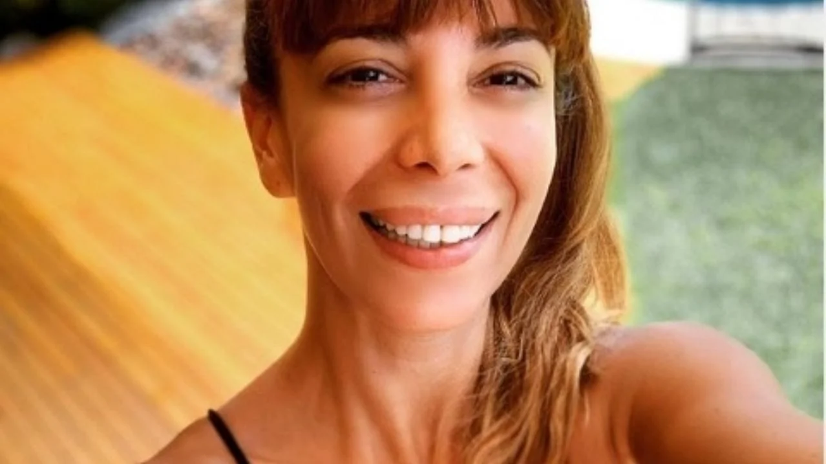 Ximena Capristo confirma que es la reina indiscutida del hilo dental ultra XS en clave atigrada, piercing y más