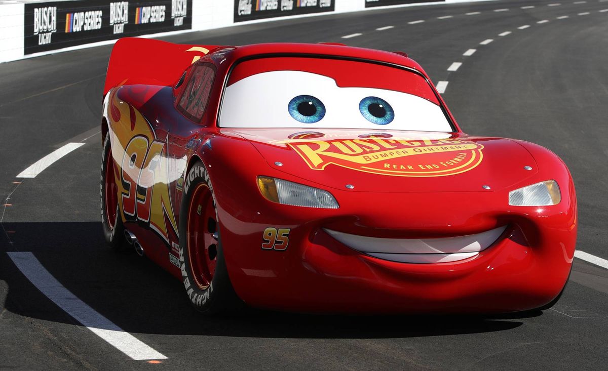 Qué modelo de auto es el Rayo McQueen de la película "Cars" de Disney Pixar. Qué modelo de auto es el Rayo McQueen de la película "Cars" de Disney Pixar.