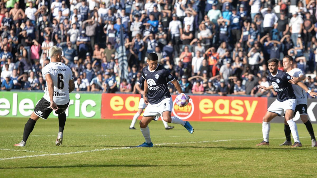 La Lepra buscará un nuevo triunfo ante Mitre. La Lepra buscará un nuevo triunfo ante Mitre.