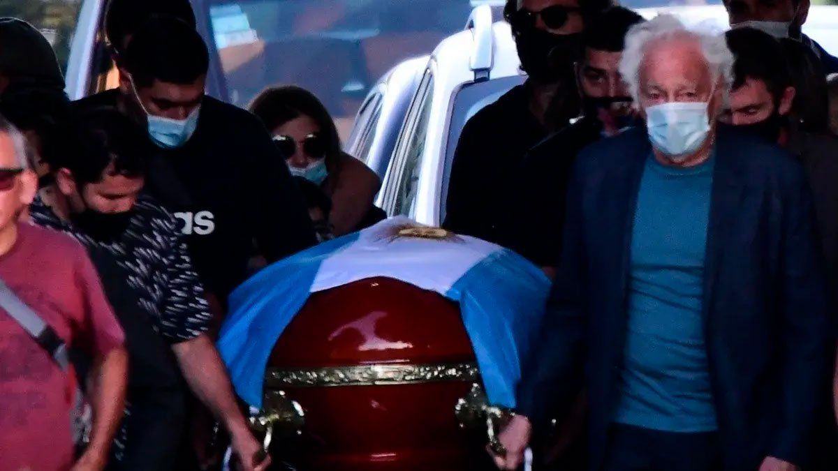 Guillermo Copplo y una gran revelación del momento que llevó el cajón de Diego Maradona.