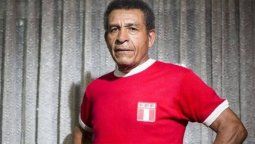Una gloria del fútbol peruano y su esposa tendrían coronavirus