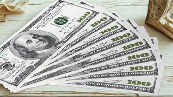 El dólar blue y el oficial siguen tomando envión mientras que los financieros se relajan