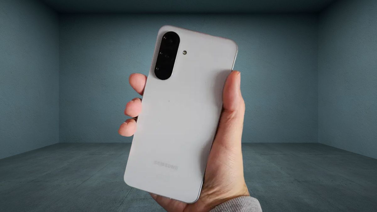 Este teléfono todoterreno tiene un precio irrisorio.