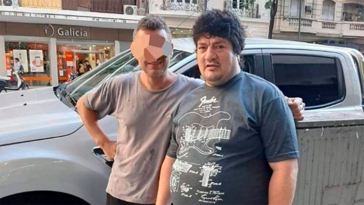 El Pity Álvarez se tomó una foto en la calle y su figurá generó reacciones en sus seguidores.