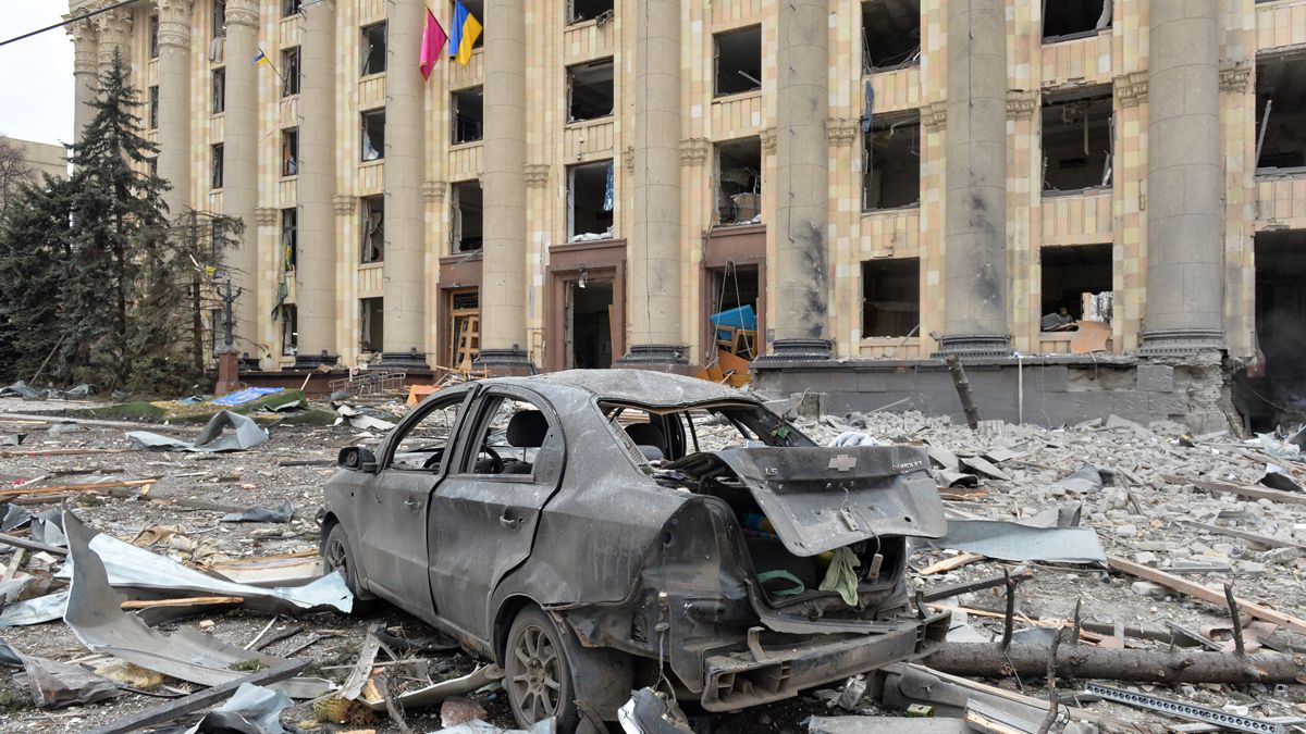 El ejército ruso bombardeó este martes el centro de Jarkov, segunda ciudad más poblada de Ucrania.