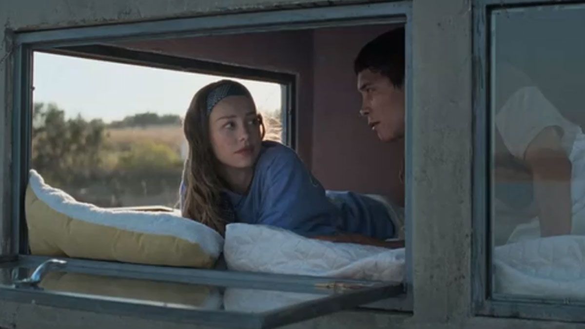 Ester Expósito y Juan Daniel García Treviño son los protagonistas de la película de Netflix. Ester Expósito y Juan Daniel García Treviño son los protagonistas de la película de Netflix.