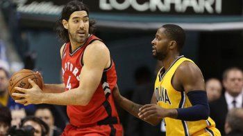 Los Raptors y Spurs avanzan gracias a la tareas de Scola y Ginóbili
