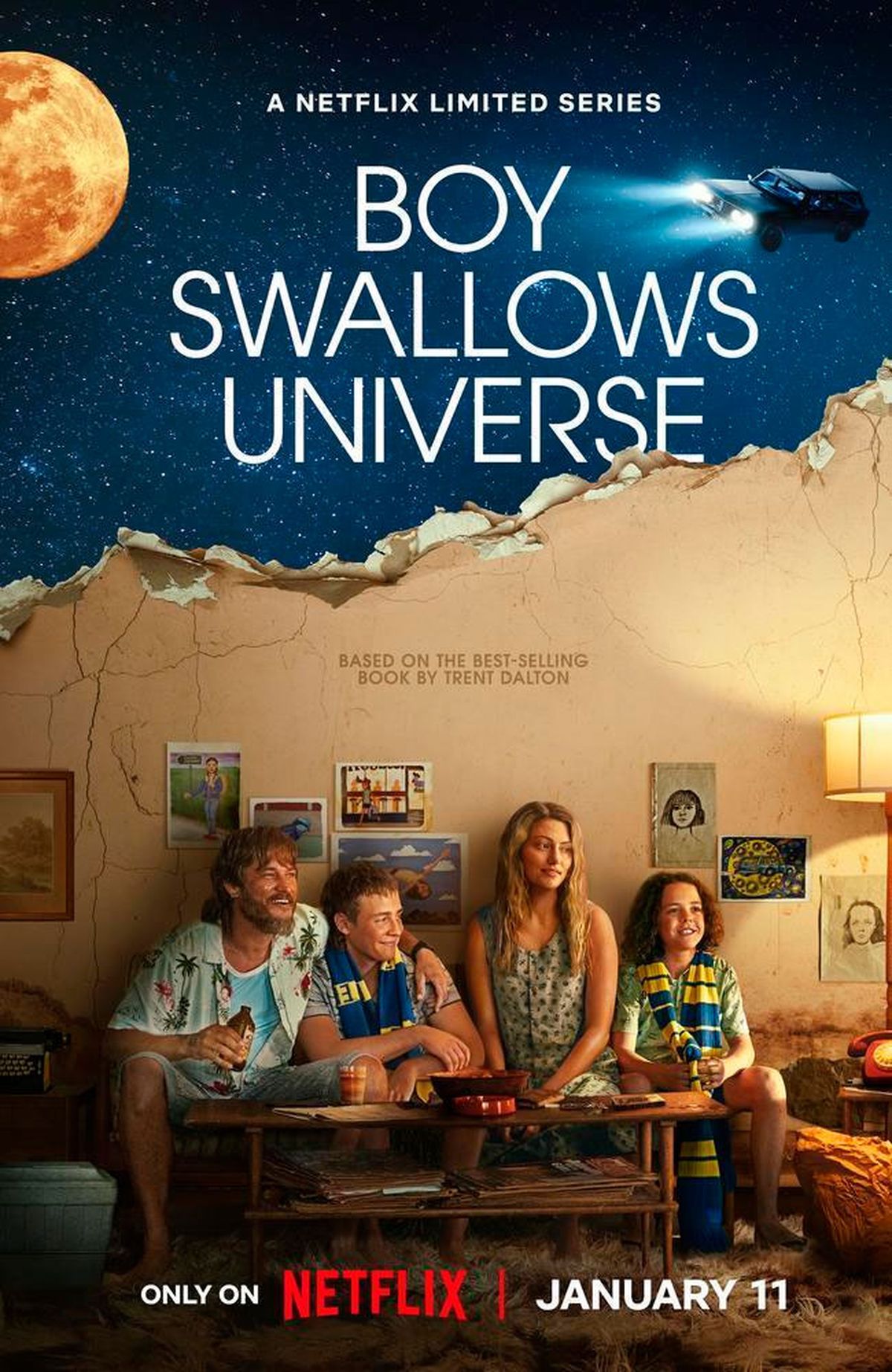 La nueva serie de Netflix Chico come universo está basada en la novela "Boy Swallows Universe", escrita por el periodista australiano Trent Dalton. La nueva serie de Netflix Chico come universo está basada en la novela "Boy Swallows Universe", escrita por el periodista australiano Trent Dalton.