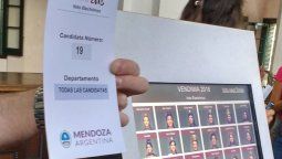 El voto electrónico debutará para 280 personas del público
