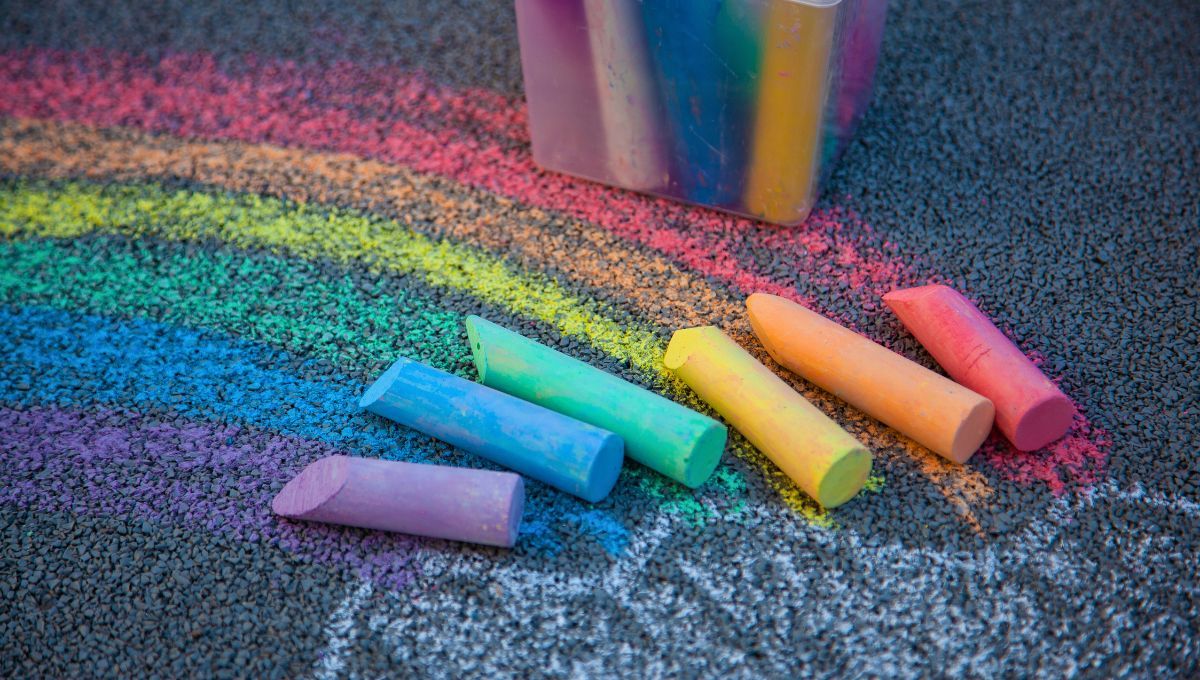 DIY: Cómo hacer tizas de colores caseras para jugar con los más pequeños