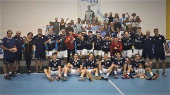 El juvenil argentino, con Elst, a un paso del Mundial de handball