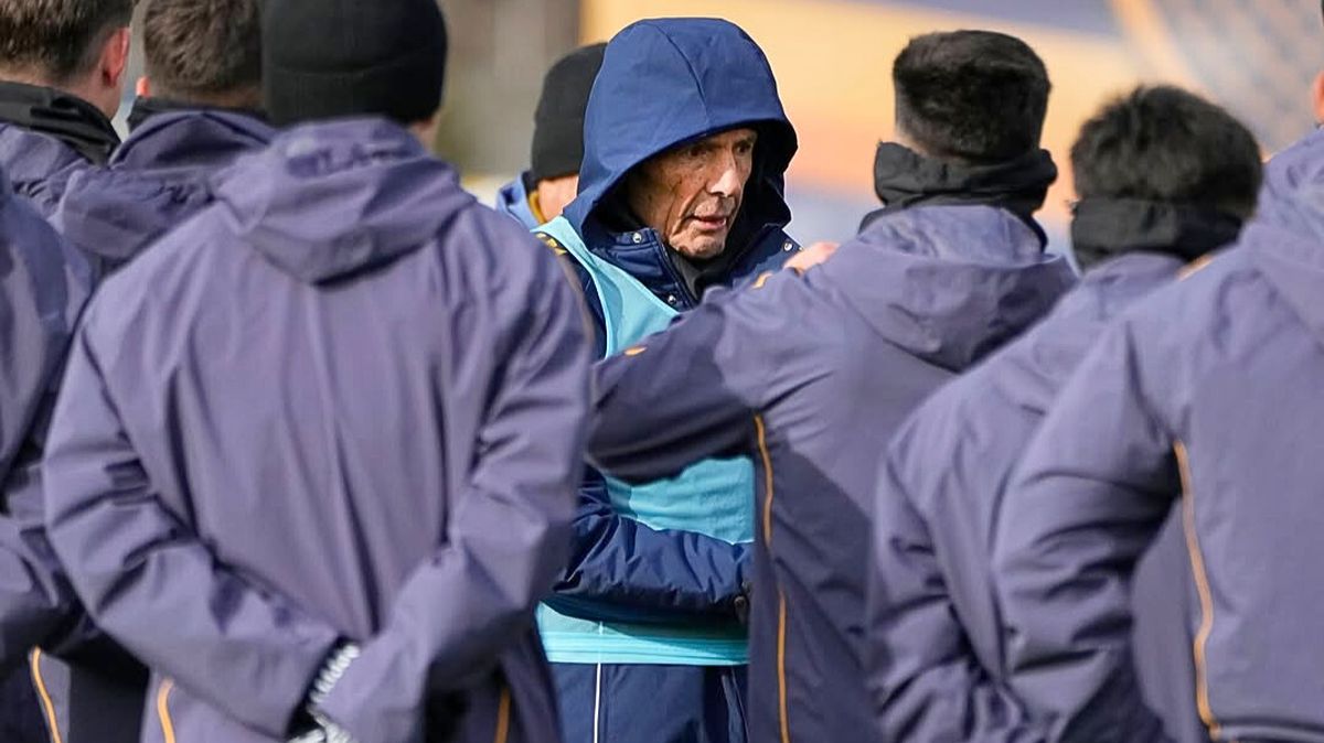 Russo está en la cuerda floja.