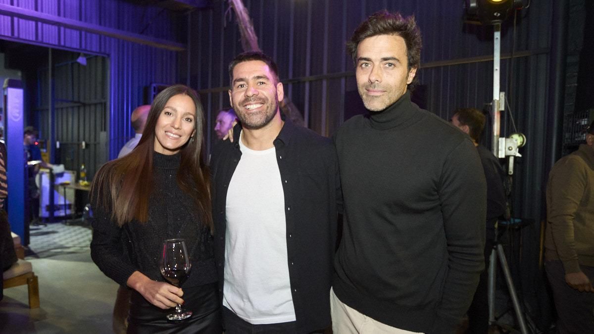 Ximena Stella, Martín Lerdon (dueño de Prolube) y Matías Delger. Ximena Stella, Martín Lerdon (dueño de Prolube) y Matías Delger.