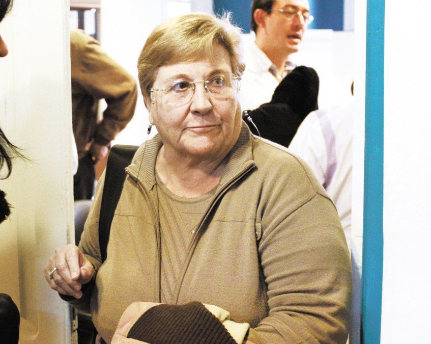 El camino del micrófono al bisturí