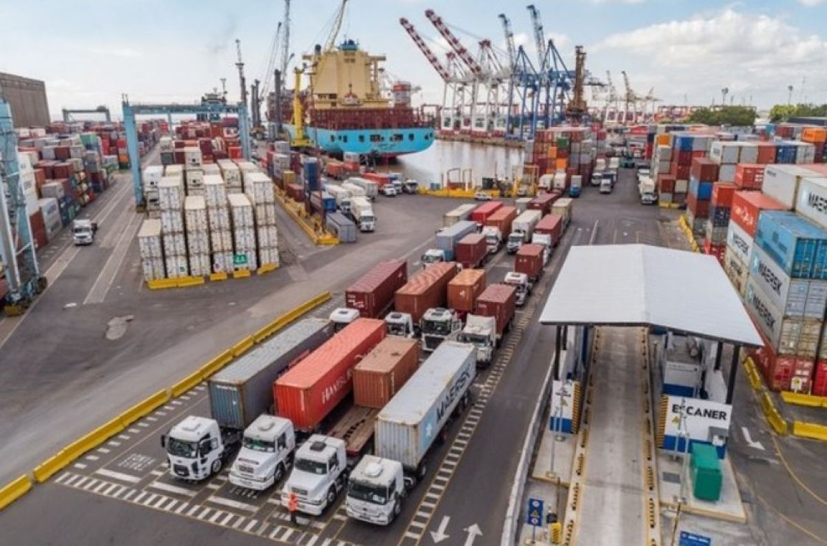 En la actualidad, el 72% de las importaciones gozan de licencias no automáticas de importación.