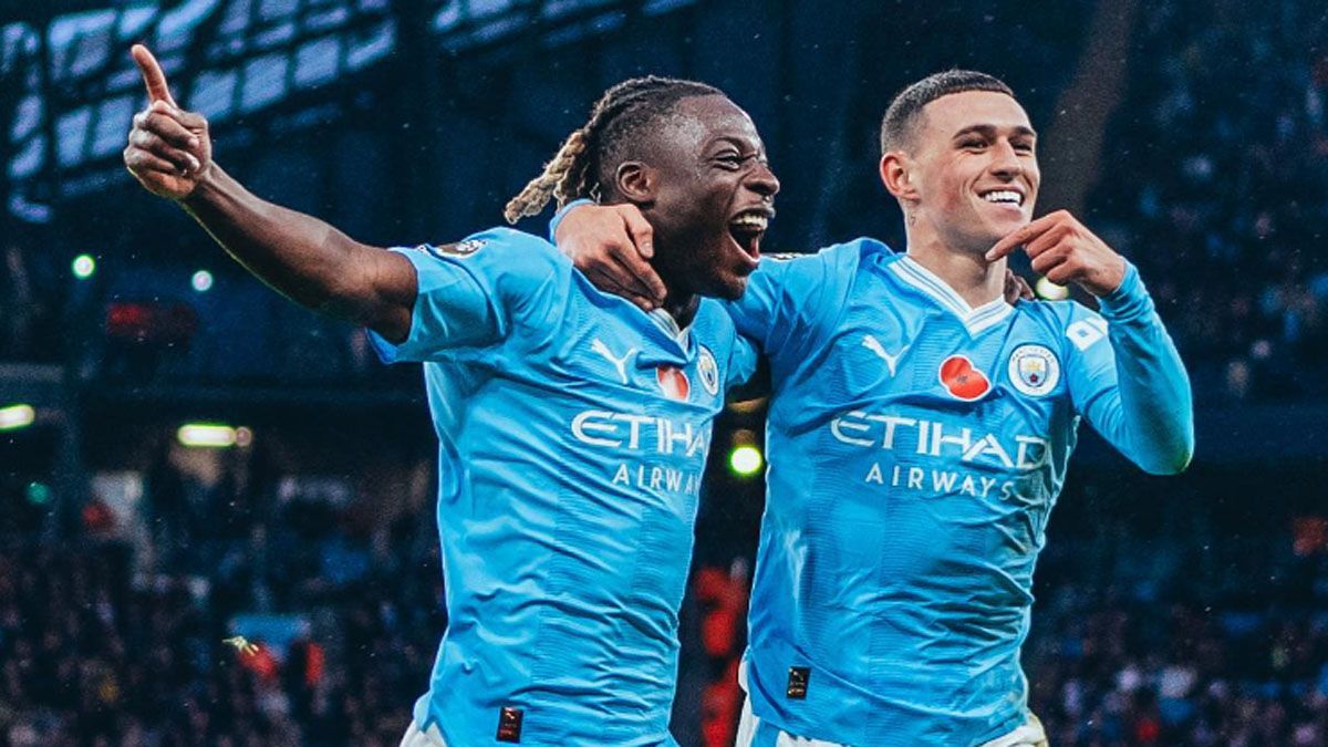 Manchester City, con Julián Álvarez de titular, goleó y es líder transitorio de la Premier League Manchester City, con Julián Álvarez de titular, goleó y es líder transitorio de la Premier League