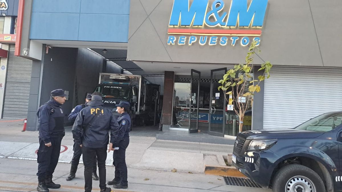 La empresa M&M tiene varias sucursales, entre ellas la de Guaymallén, donde se produjo la muerte de los hermanos Martín. La empresa M&M tiene varias sucursales, entre ellas la de Guaymallén, donde se produjo la muerte de los hermanos Martín.