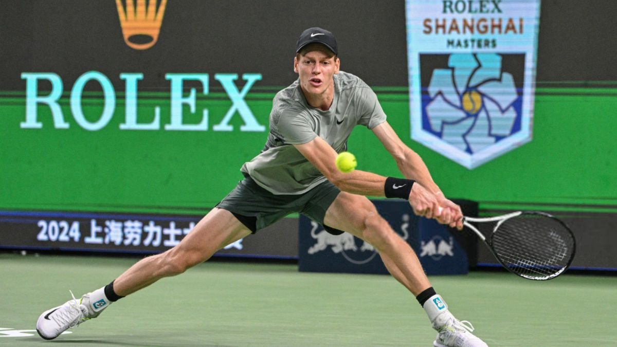 Jannik Sinner avanzó a cuartos de final del Masters de Shanghai.