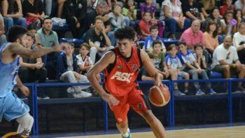 Básquet al día: triunfos de Atenas, General San Martín y el fin del invicto del Lobo