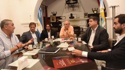 Por el granizo en Mendoza, Rodolfo Suarez recorrió las zonas afectadas. En la foto, el ministro de Economía, Enrique Vaquié; el senador&nbsp;