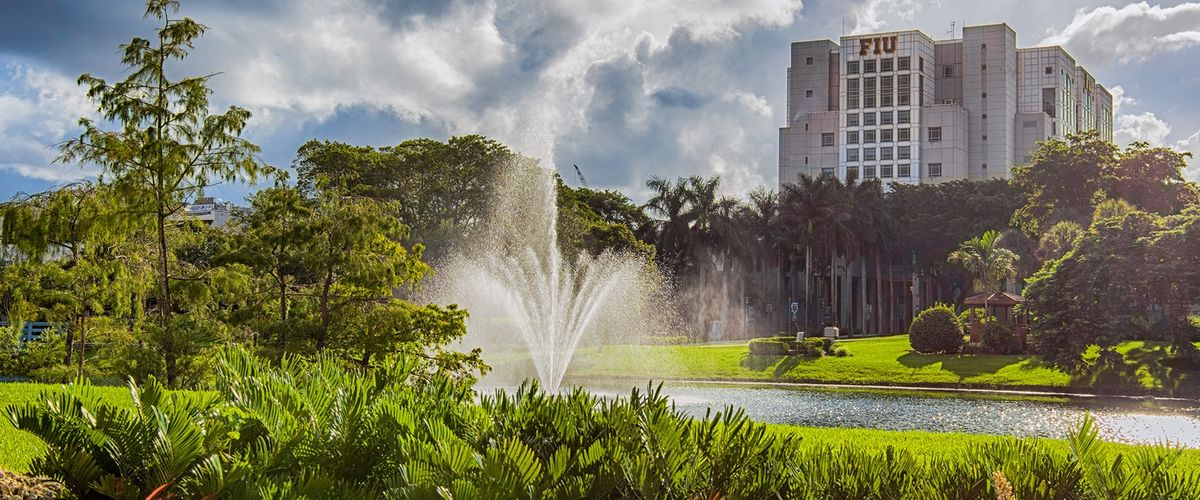 FIU ha graduado a más de 300.000 alumnos