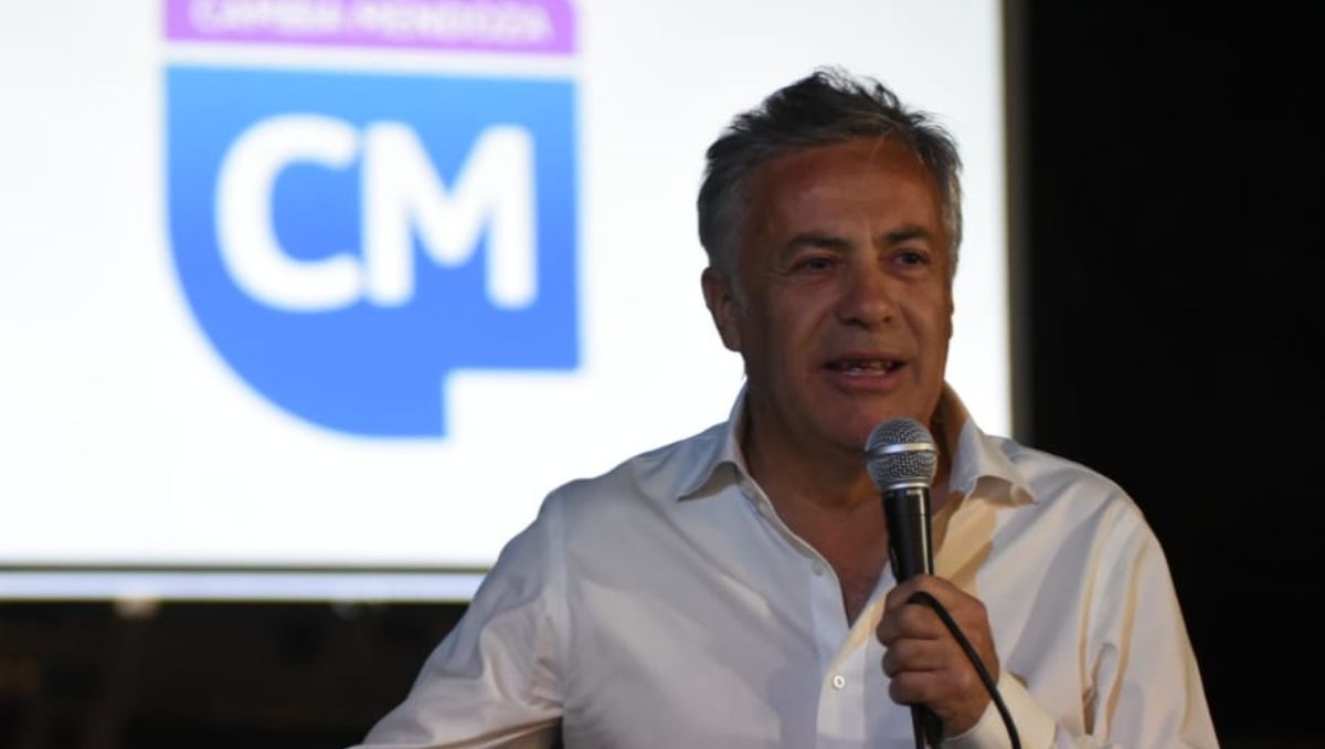 Para muchos en Cambia Mendoza, los gestos de Cornejo en torno a su vuelta son cada vez más constantes.