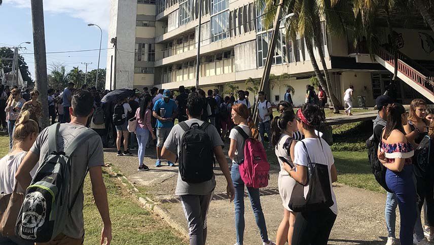Alerta de tsunami tras el terremoto en las costas de Cuba, Jamaica e Islas Caimán