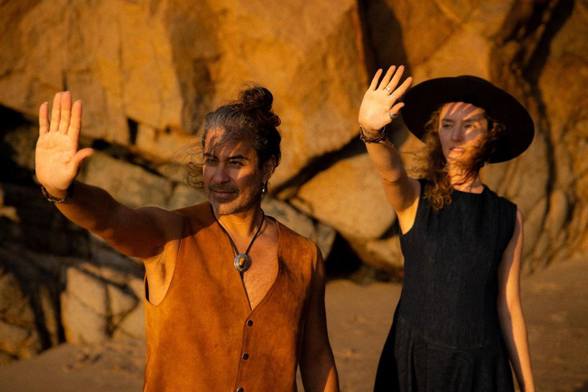 Yoga por los Caminos del Vino: el sábado 6 de junio se realizará en Colonia Suiza un encuentro meditativo que combina yoga, respiración y música étnica.