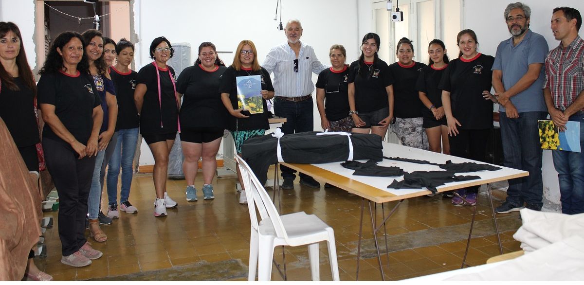 Se realizó la firma del Convenio de Comodato de maquinarias industriales textiles entre el municipio y la Cooperativa Textil Uco.