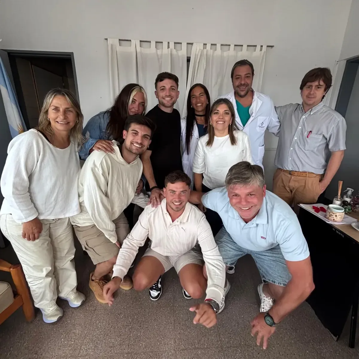 Otra de las fotos del emotivo reencuentro. Otra de las fotos del emotivo reencuentro.