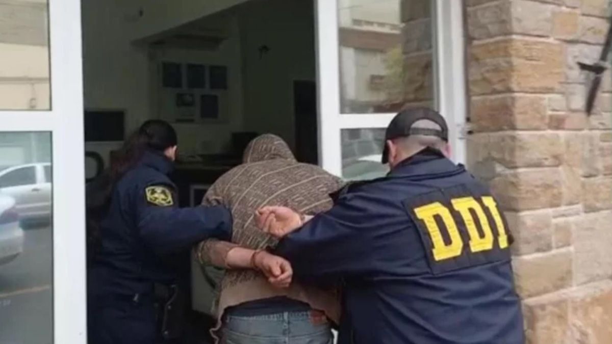 Abusaba sexualmente de sus hijos de 6, 8 y 11 años, y fue detenido