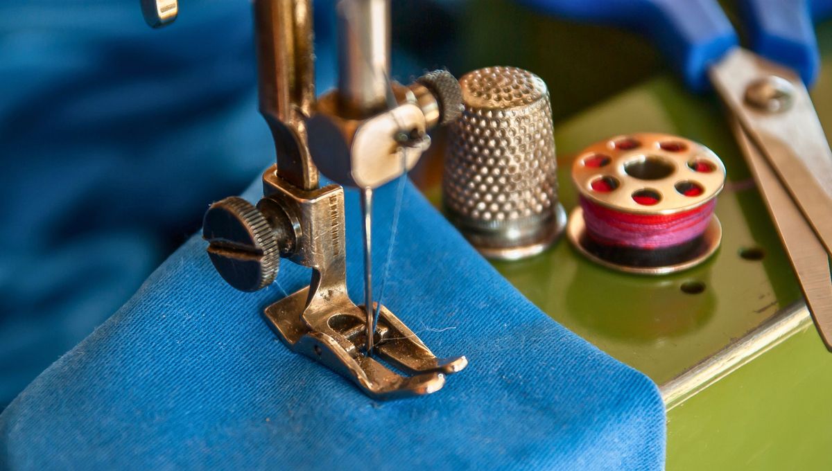 Ten siempre un costurero a mano, bien completo y con todos los materiales necesarios.  Ten siempre un costurero a mano, bien completo y con todos los materiales necesarios. 