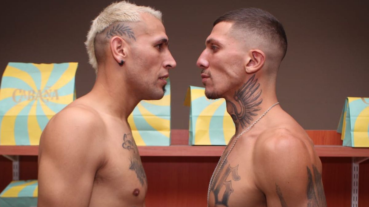 Martín Ruiz (izq.) y Gonzalo Bajinay cumplieron con el pesaje oficial y este sábado harán la pelea de fondo del festival de boxeo profesional en el Nicolino Locche.