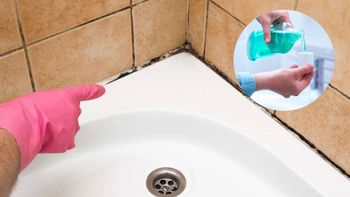 Cómo quitar el moho de las juntas del baño: el truco viral con enjuague bucal