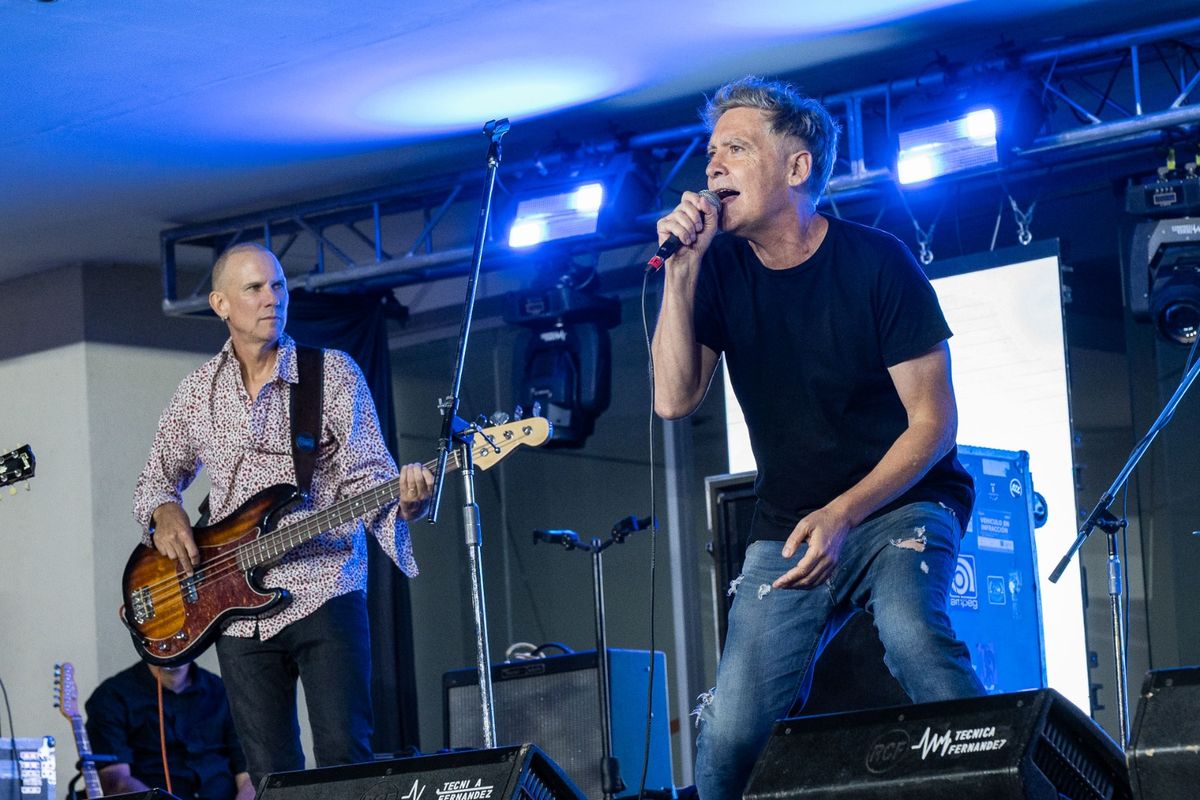 El evento termin&oacute; con las actuaciones de Mat&iacute;as &ldquo;matute&rdquo; Morales y la banda de rock "Ella es tan cargosa".