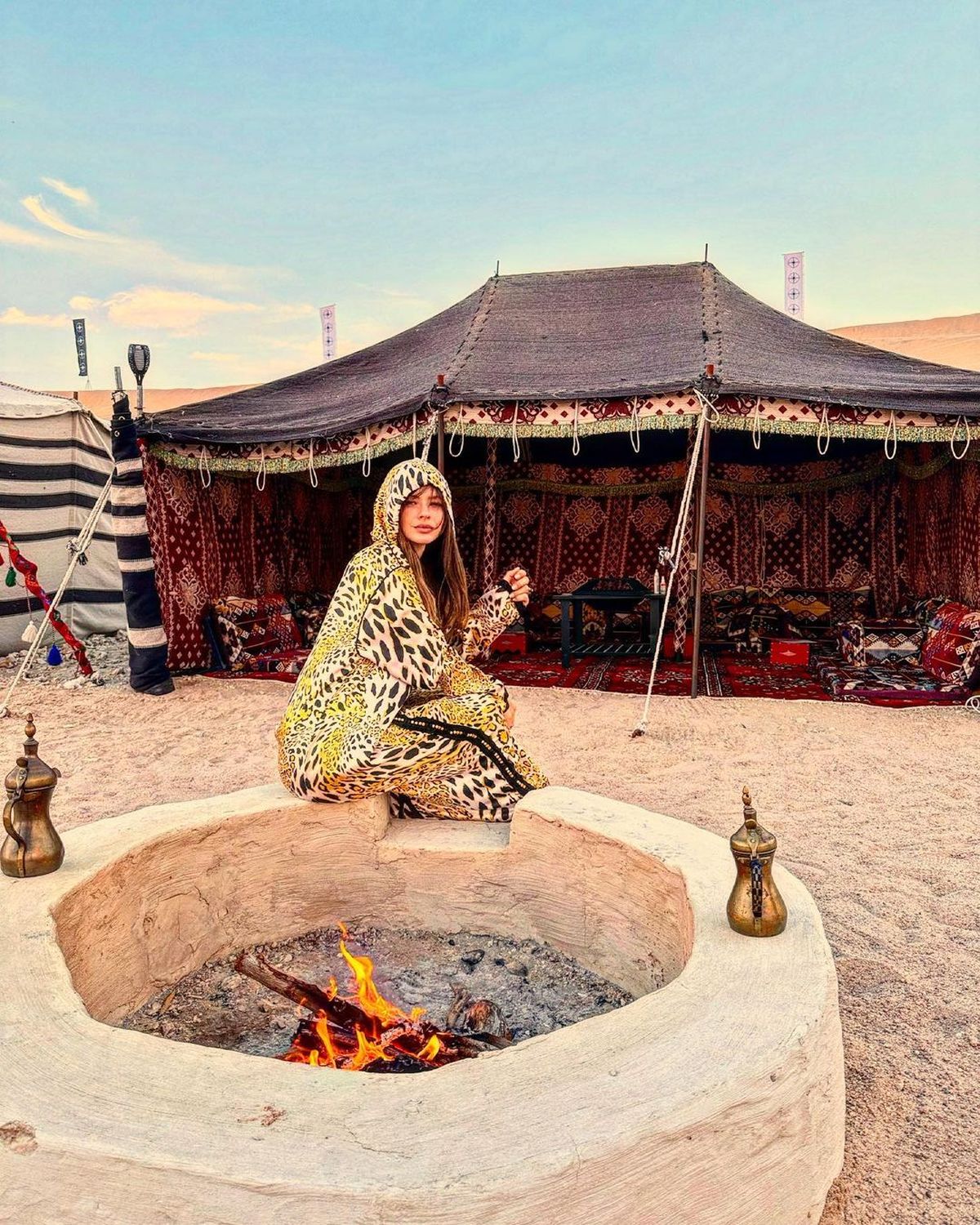 La foto más salvaje de la China Suárez en el desierto de Qatar.