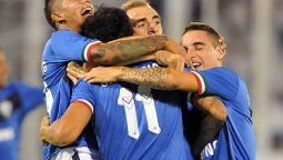 Vélez ganó y es líder