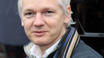 Julian Assange se entregará este viernes si la ONU falla contra él